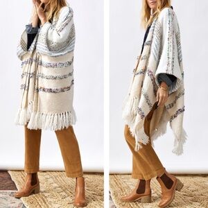 NWT Anthropologie Short-Sleeved Open-Front Poncho with Fringed Hem